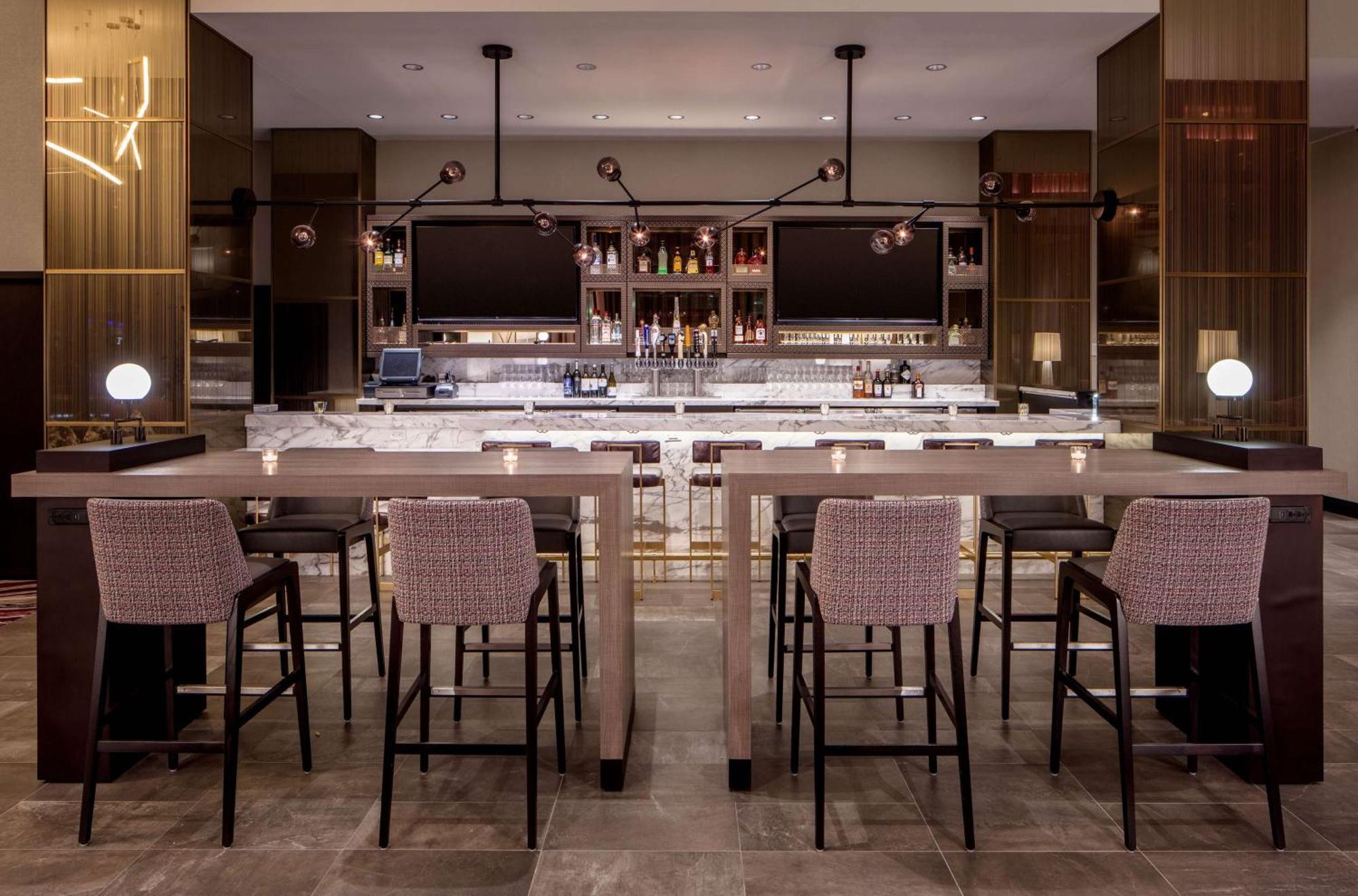 Embassy Suites By Hilton Minneapolis Downtown Hotel Екстер'єр фото