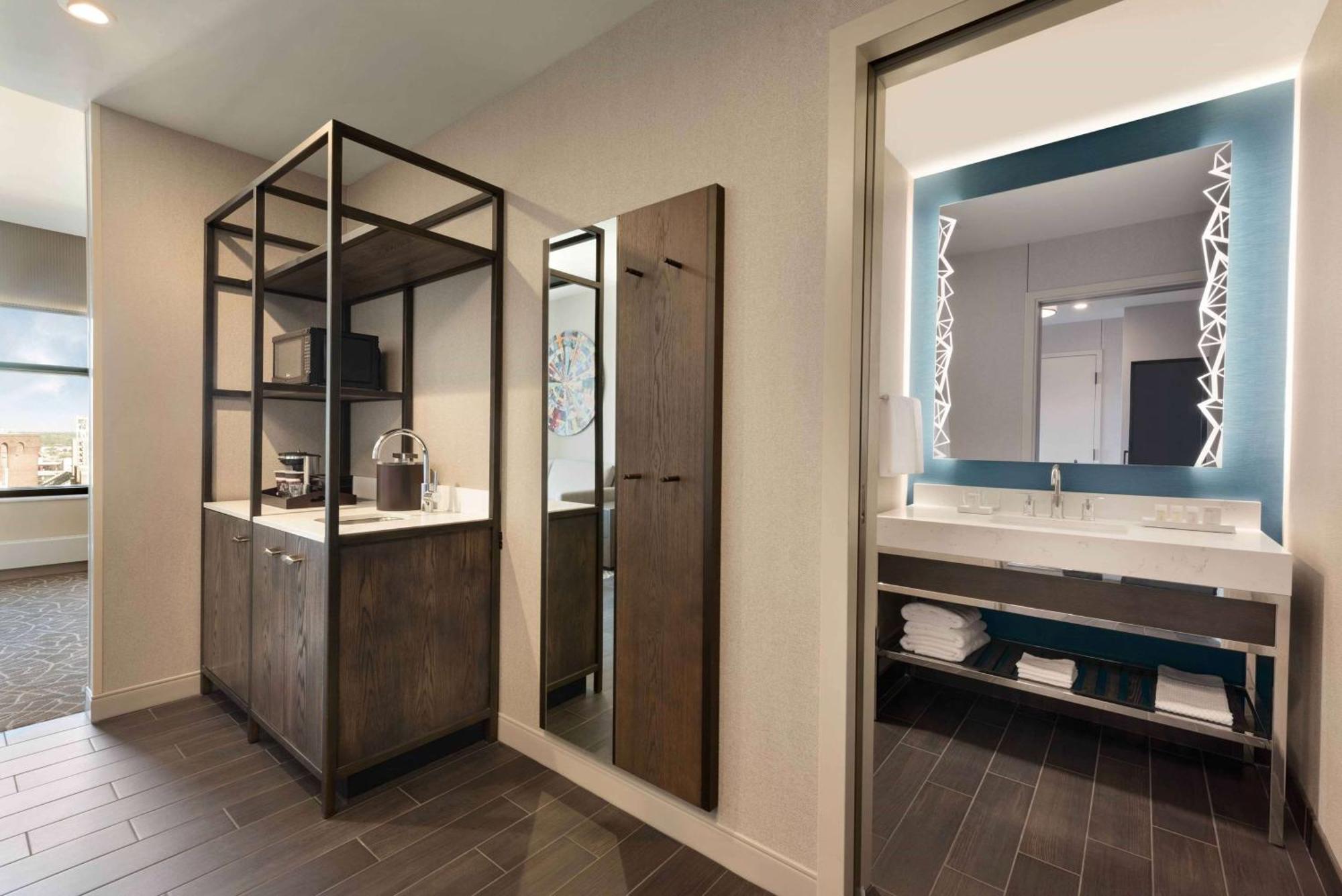Embassy Suites By Hilton Minneapolis Downtown Hotel Екстер'єр фото